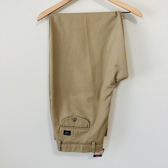 Dockers Mens Khaki Pleated Chino Trousers Size 36 | 34 - Picture 2 of 8